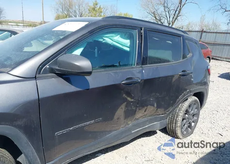 2021 Jeep Compass 80Th Anniversary 4X4 из США, поврежденный, VIN 3C4NJDEB0MT556774